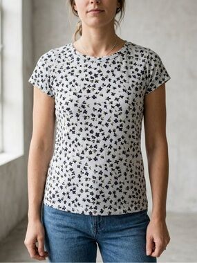 Cleo Organic Cotton Floral Tee | White & Blue | Size S Petite | Soft
